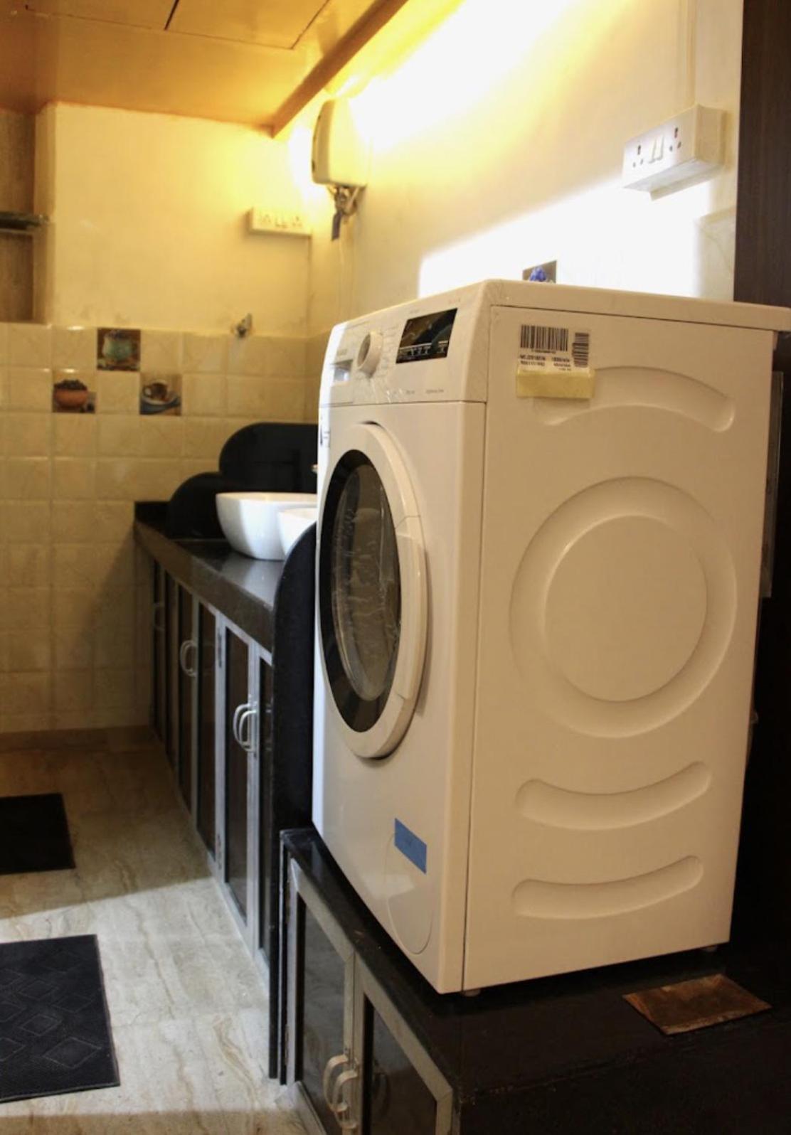 מומביי Gosolo Stays Bandra Hostel מראה חיצוני תמונה